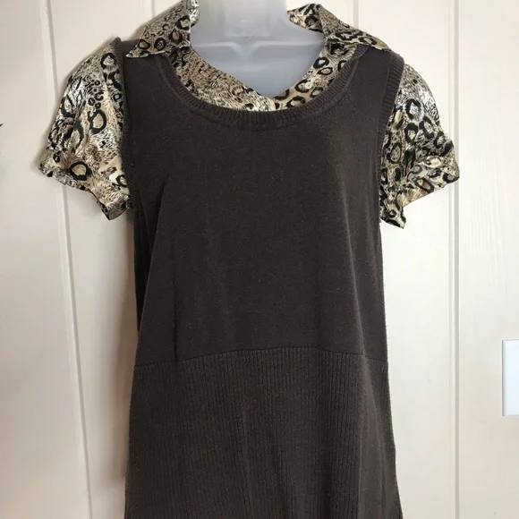 AGB Brown & Cheetah Animal Print Blouse 
Size Large 10 - 12
55% Ramie 45% Cotton - Picture 4 of 12